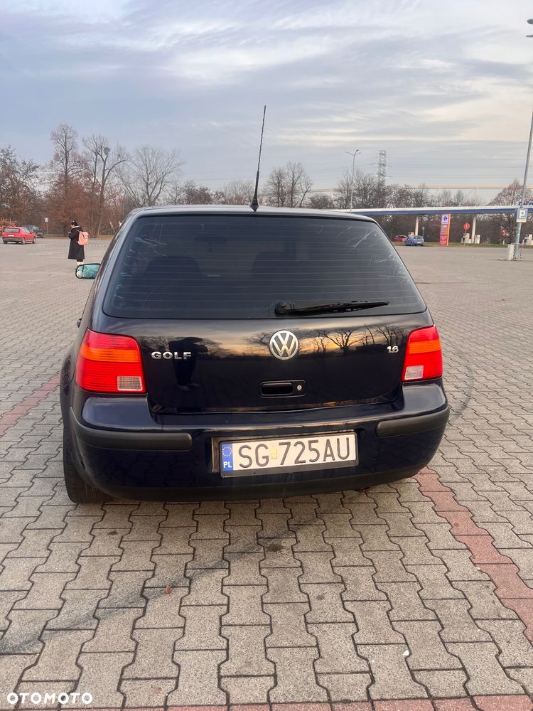 Volkswagen Golf 1.6 - 5