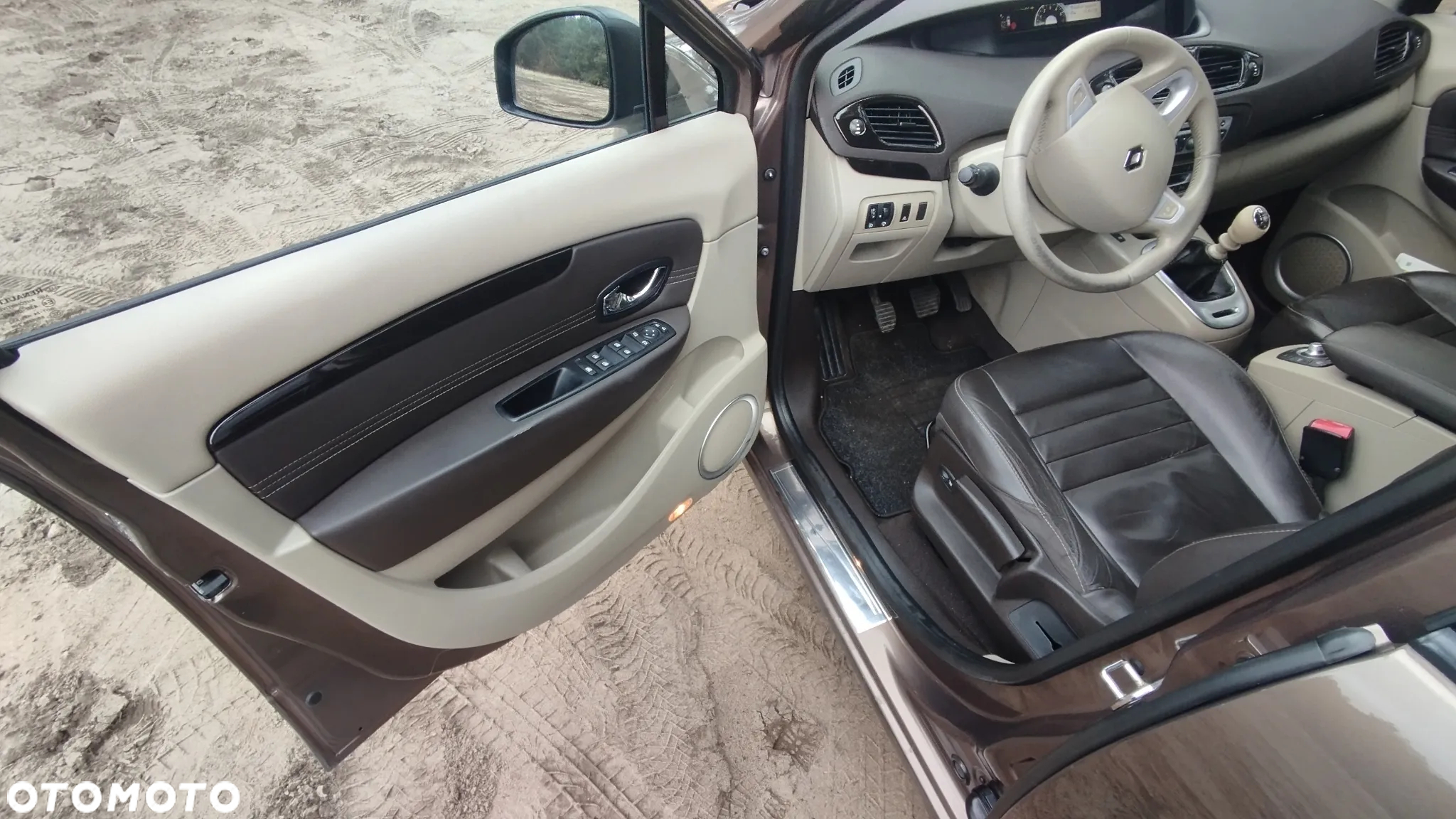 Renault Scenic - 11