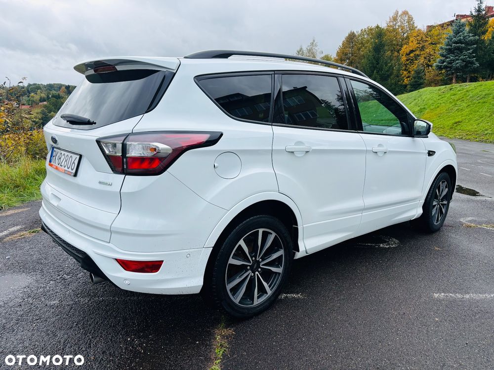 Ford Kuga 1.5 EcoBoost 2x4 ST-Line - 4