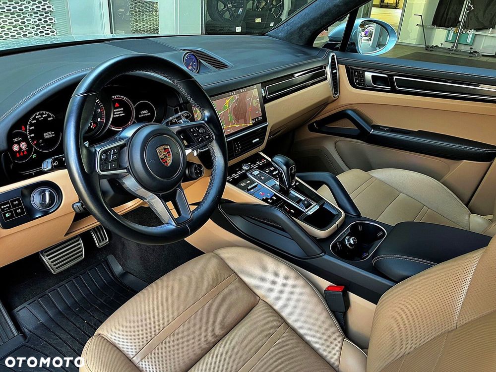 Porsche Cayenne - 15