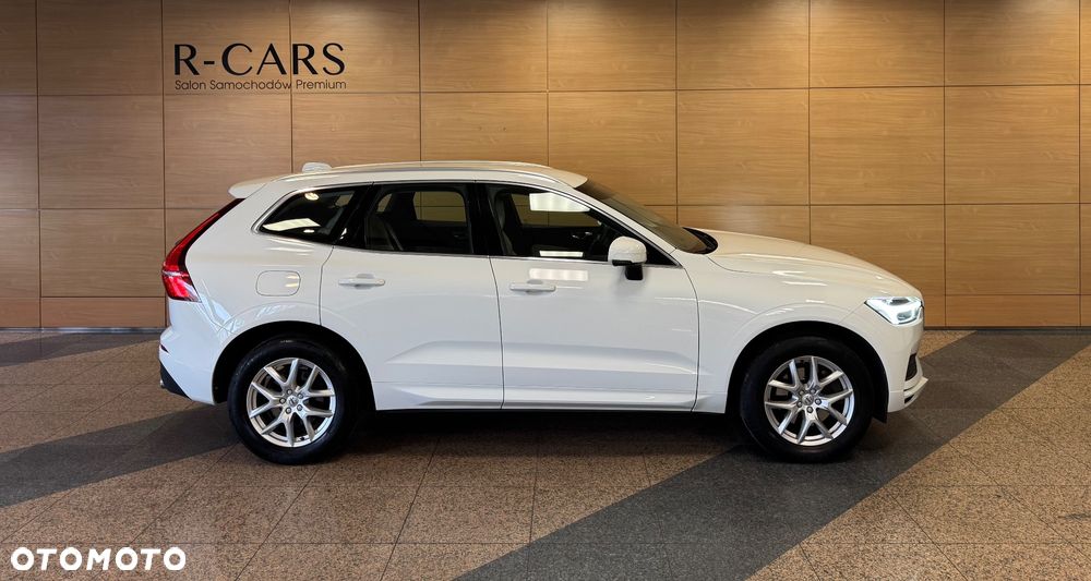 Volvo XC 60 B4 D AWD Momentum Pro - 2