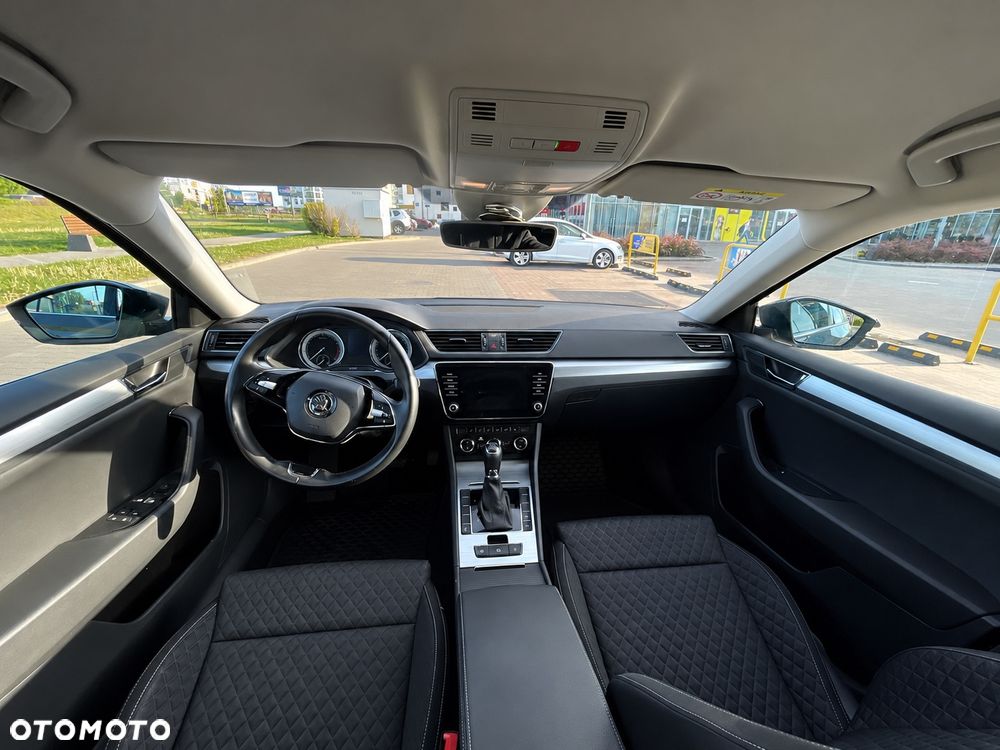 Skoda Superb 1.5 TSI Ambition DSG - 9