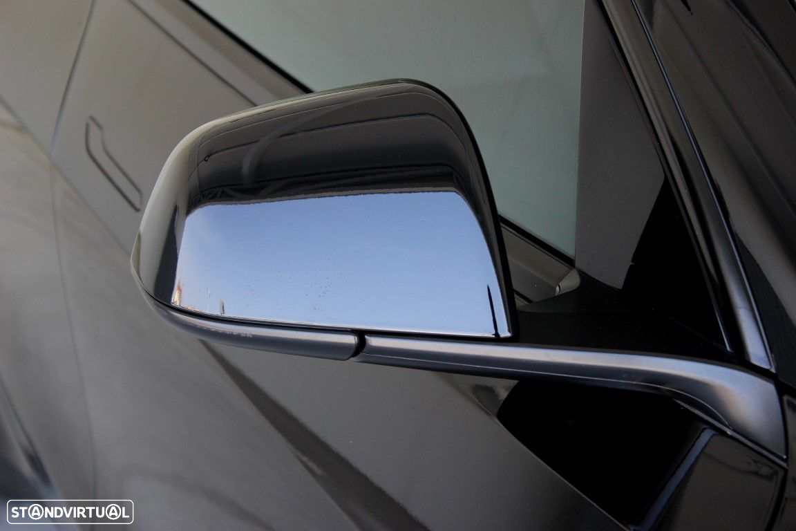 Tesla Model Y - 7