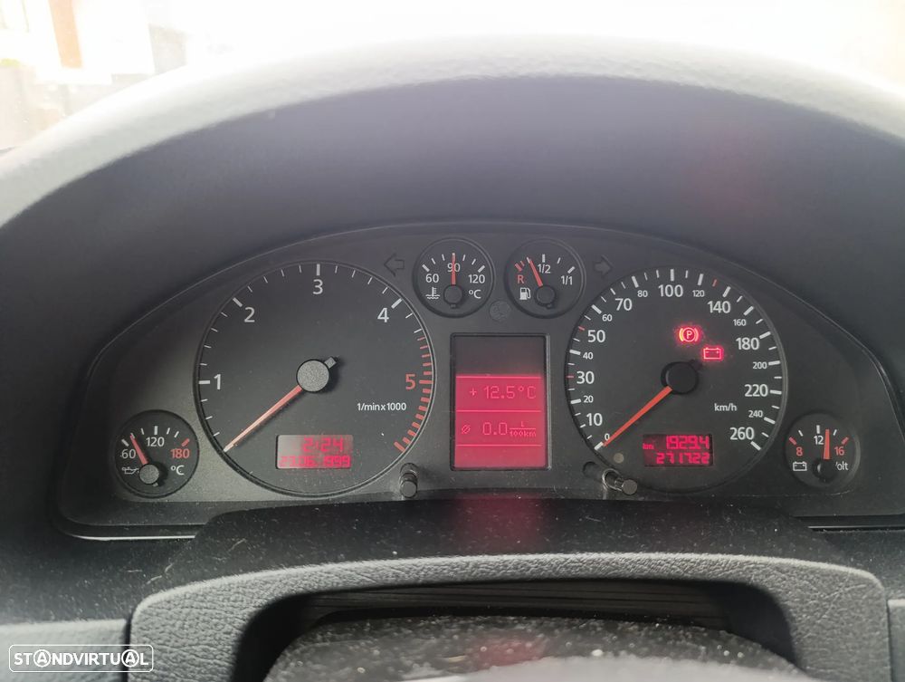 Audi A6 2.5 TDI V6 quattro - 6