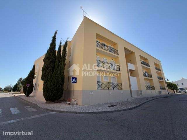 Apartamento T2 renovado dentro do campo de golfe e a 5 min. da marina - Grande imagem: 5/24