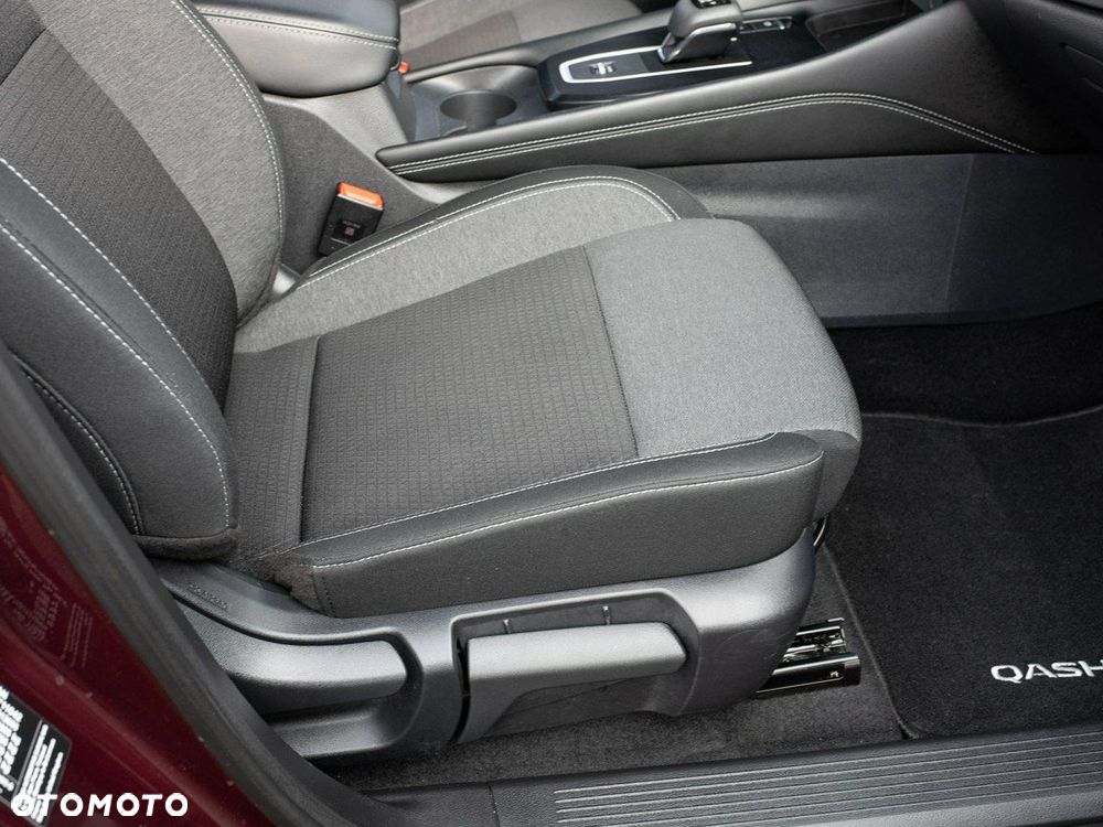 Nissan Qashqai 1.3 DIG-T MHEV N-Connecta Xtronic - 27