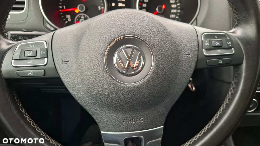 Volkswagen Golf 2.0 TDI DPF Highline - 16