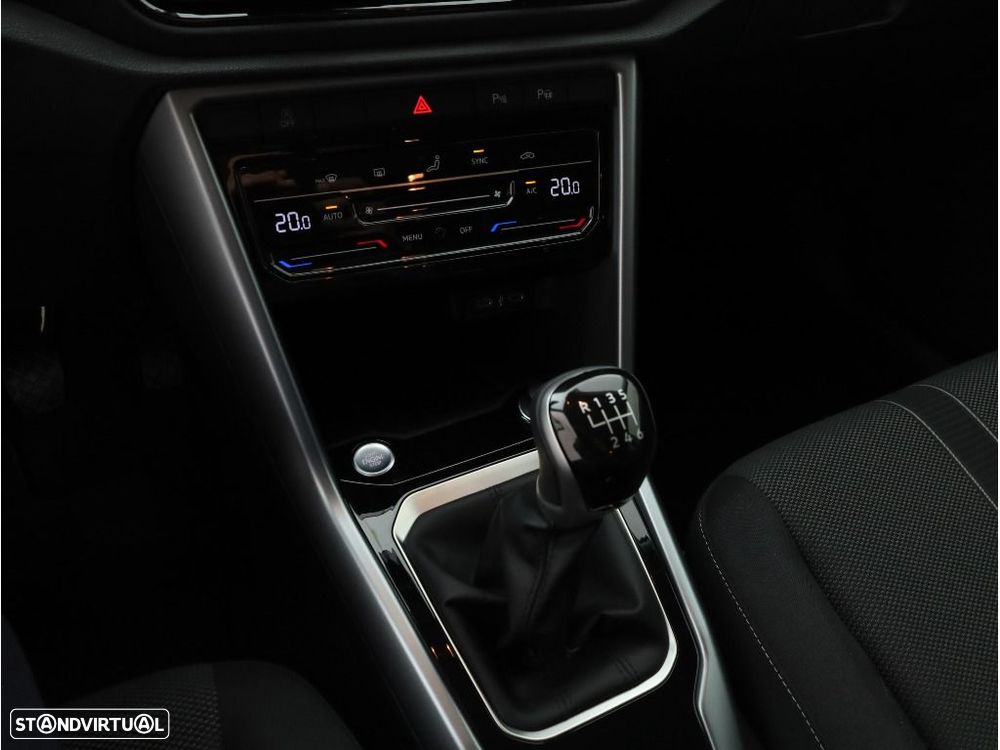 VW T-Roc 1.0 TSI Urban - 16