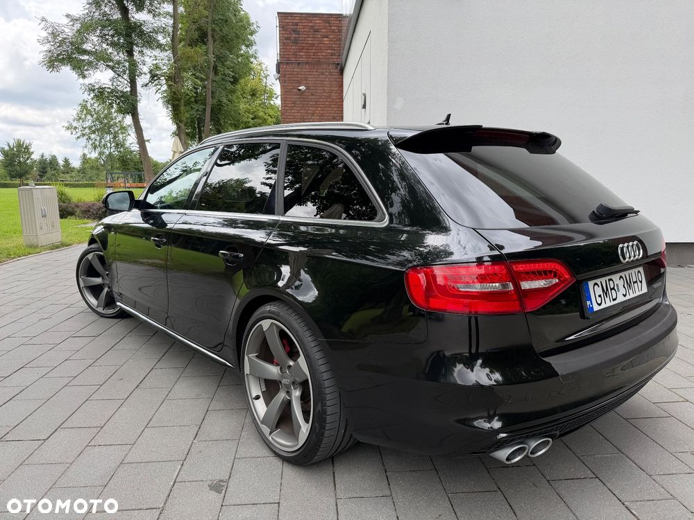 Audi A4 Avant 2.0 TDI DPF clean diesel quattro S tronic S line Sportpaket - 12