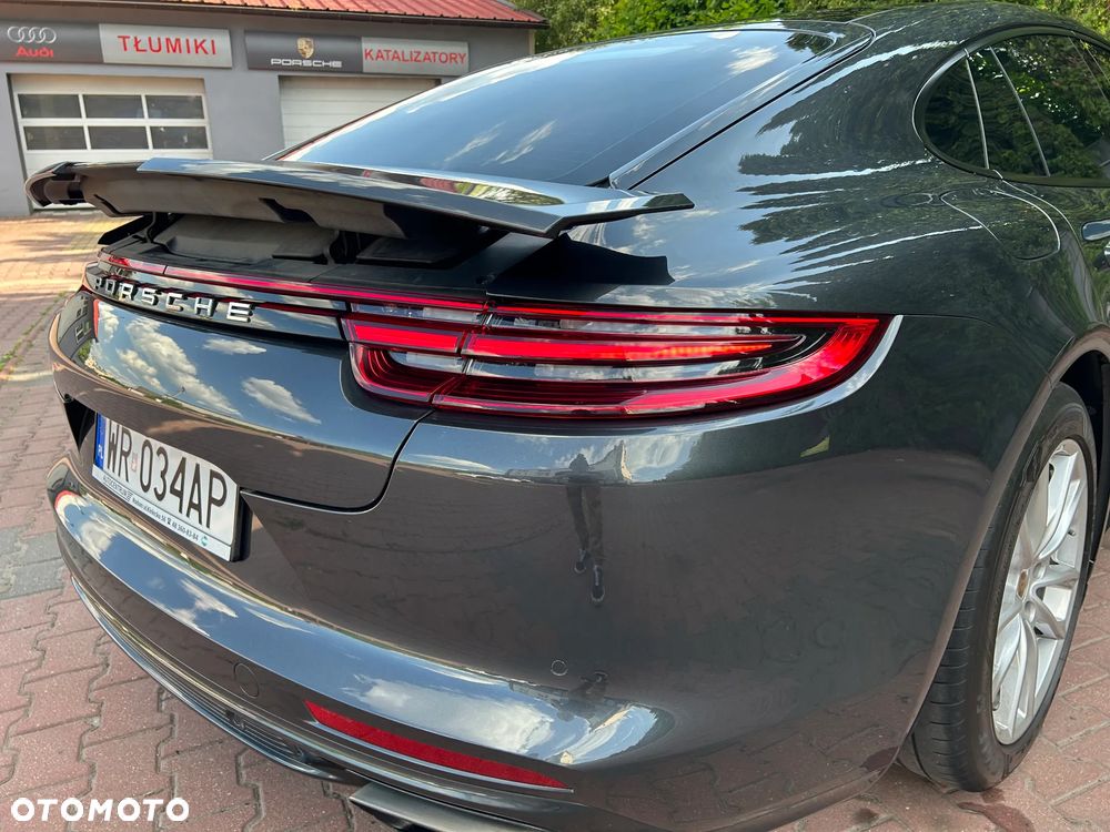 Porsche Panamera 4 - 17