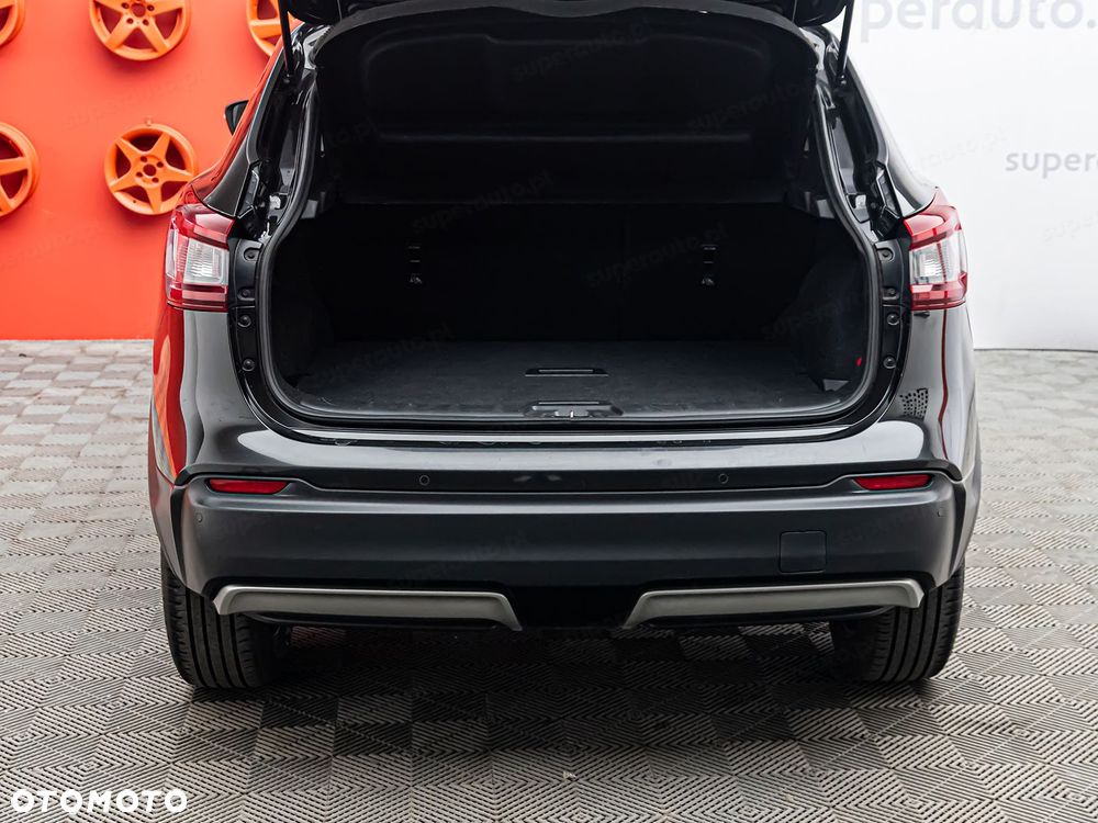 Nissan Qashqai 1.3 DIG-T N-Connecta - 29