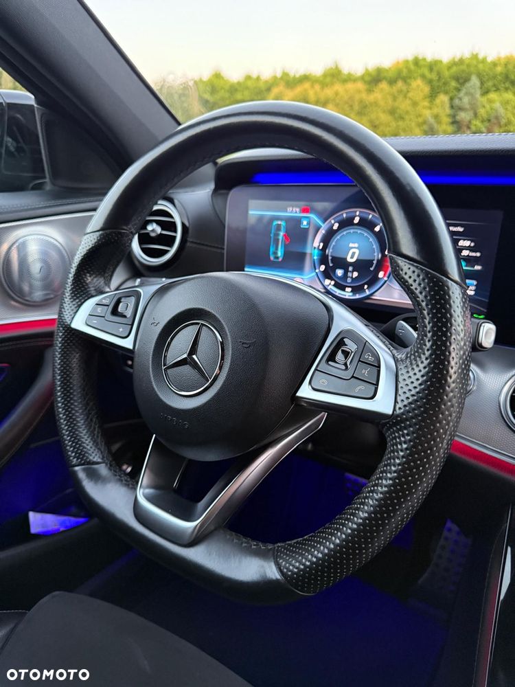 Mercedes-Benz Klasa E 220 d 4-Matic 9G-TRONIC - 5