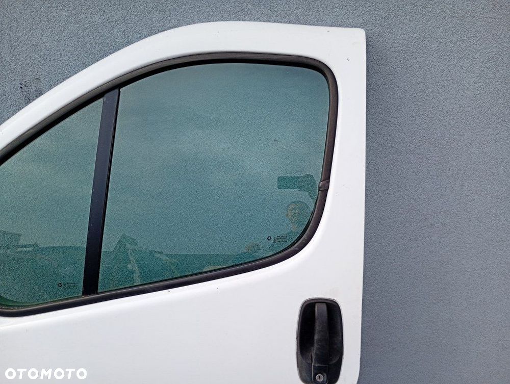 drzwi przednie lewe przód szyba opel vivaro a trafic II primastar 2001 - 2