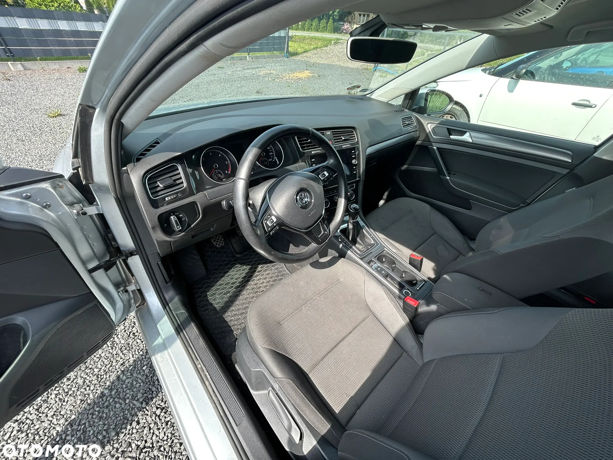Volkswagen Golf VII 1.6 TDI BMT Comfortline - 7