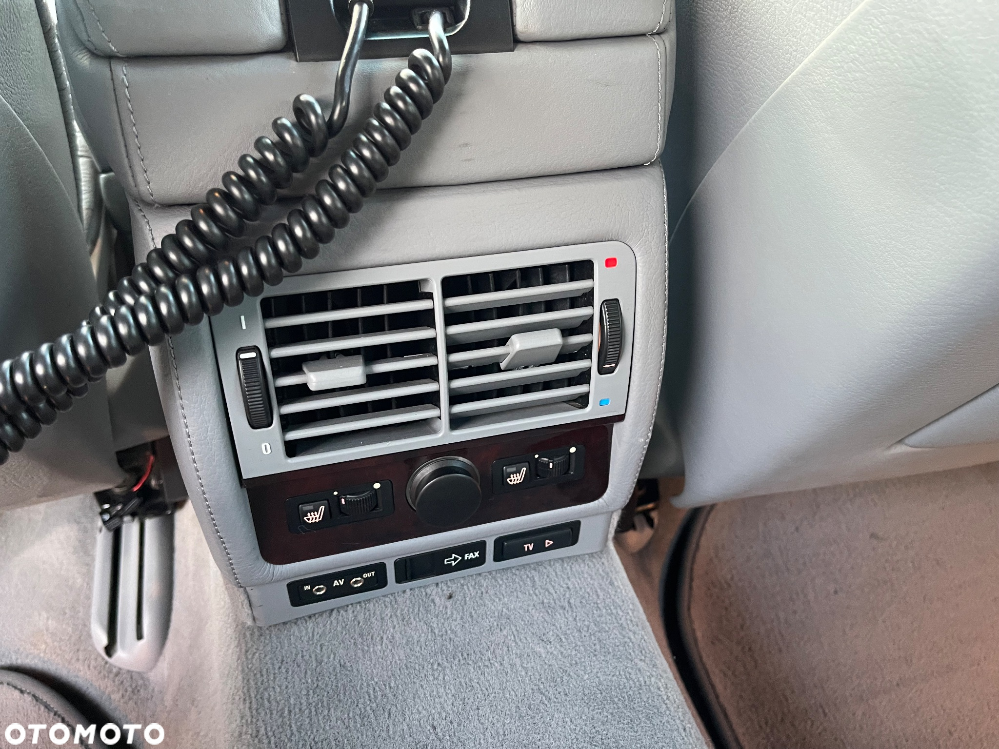 BMW Seria 7 750i - 24