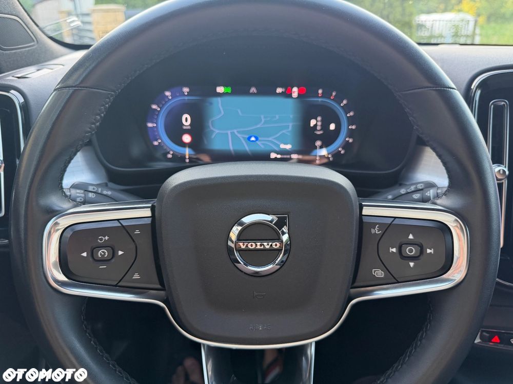 Volvo XC 40 B3 Plus Bright - 17