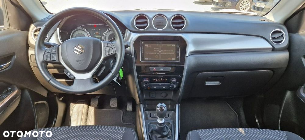 Suzuki Vitara - 25