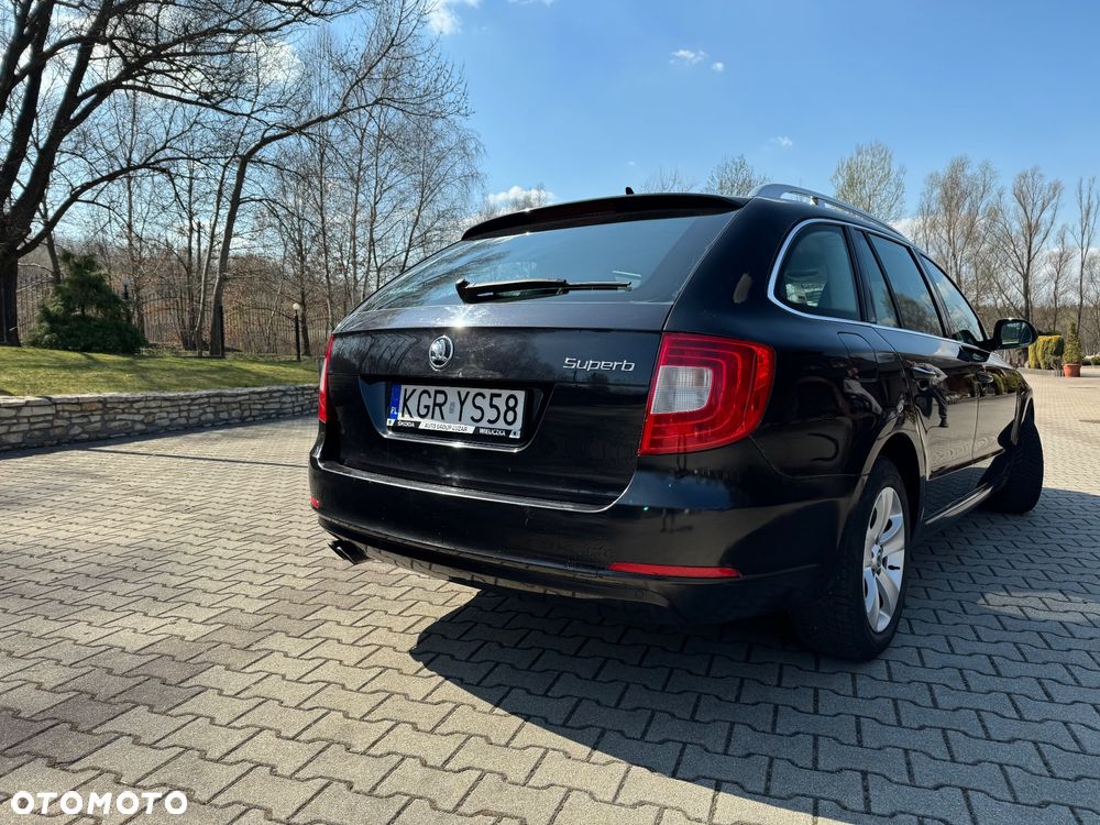 Skoda Superb 2.0 TDI Comfort DSG - 4
