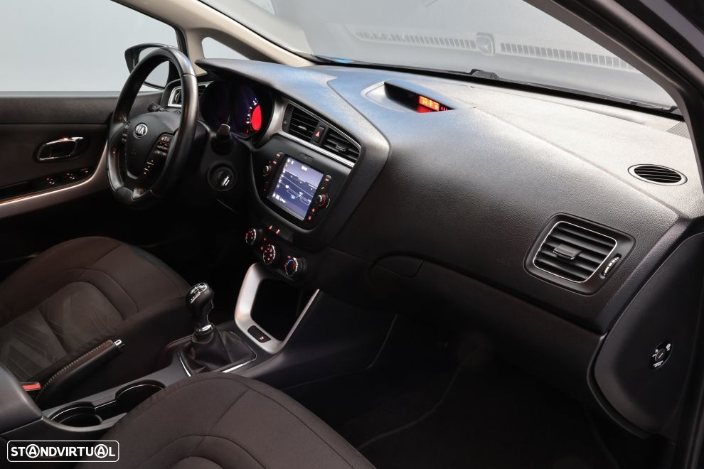 Kia Ceed SW 1.6 CRDi Nav Line - 22