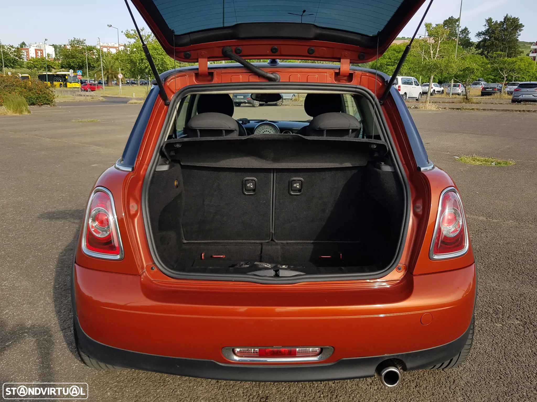 MINI 3 Portas One D - 47