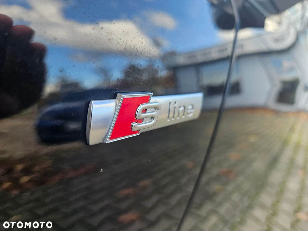 Audi A4 Avant 40 TFSI S tronic S line - 12