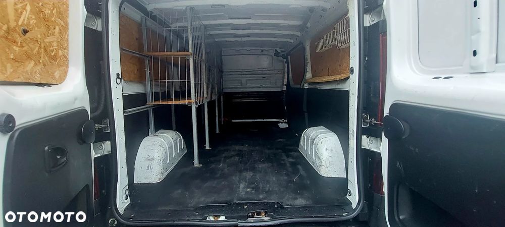 Renault Trafic - 32