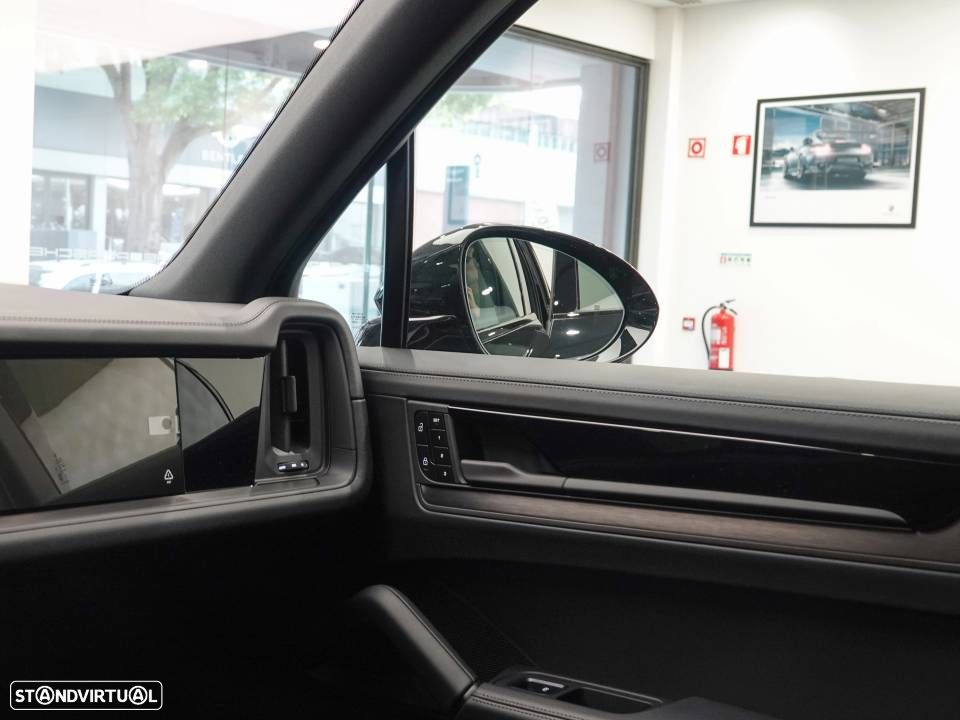 Porsche Cayenne E-Hybrid Black Edition - 31