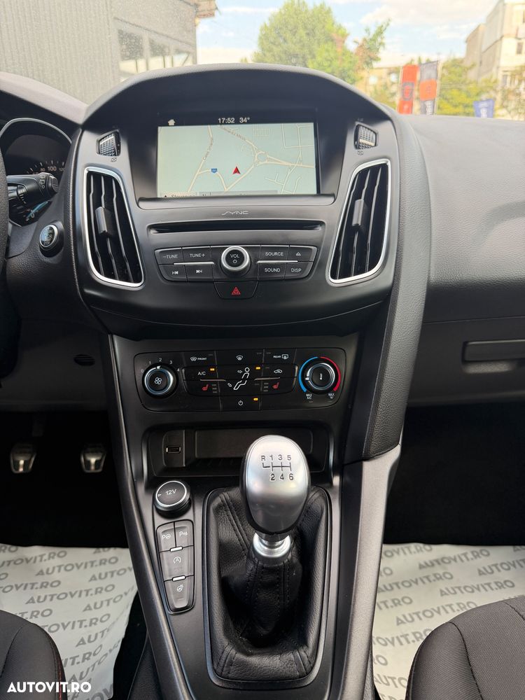 Ford Focus - 13