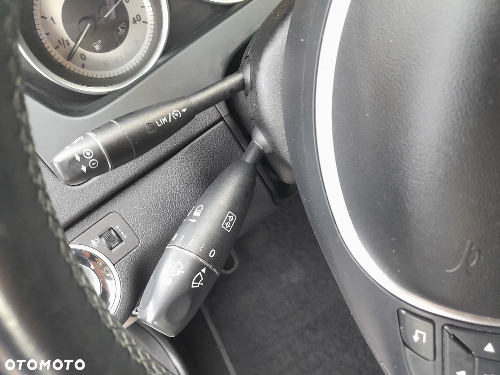 Mercedes-Benz Klasa C 180 BlueEFFICIENCY - 20