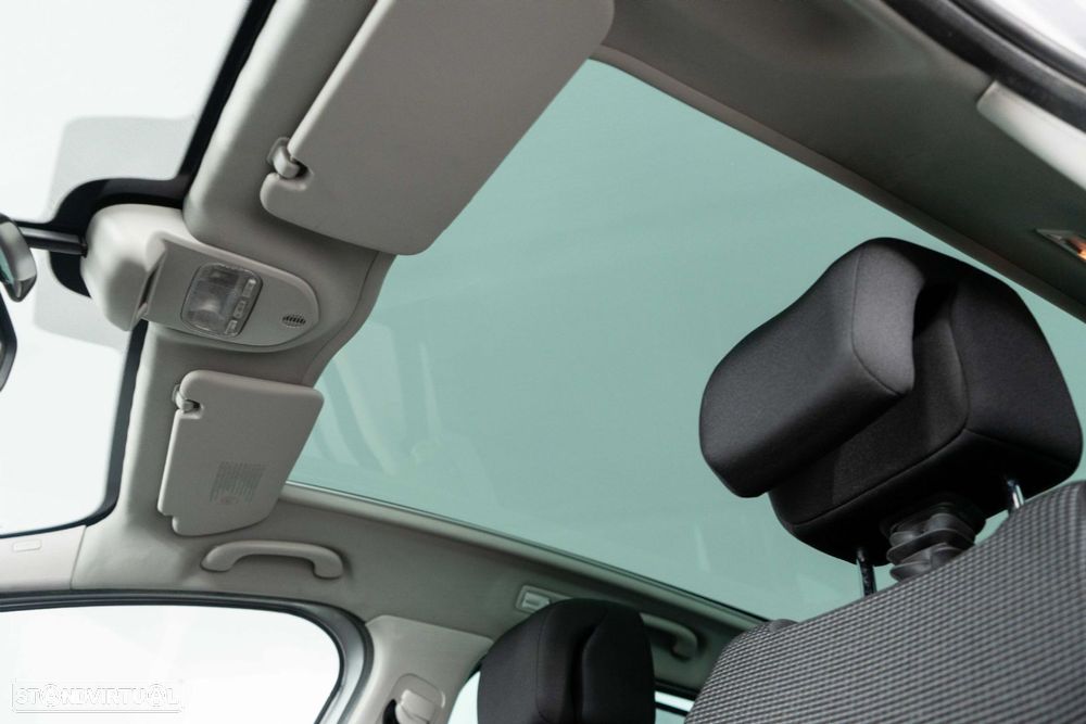 Peugeot 5008 1.6 HDi 7L Allure - 24