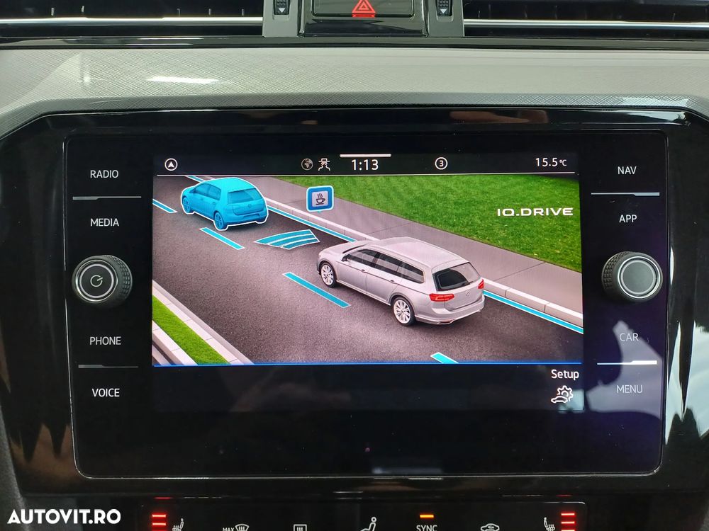 Volkswagen Passat 2.0 TDI DSG Comfortline - 26