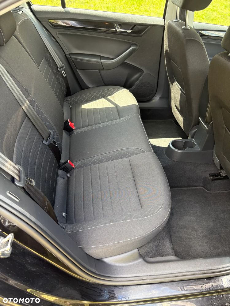 Skoda RAPID 1.0 TSI Style - 15