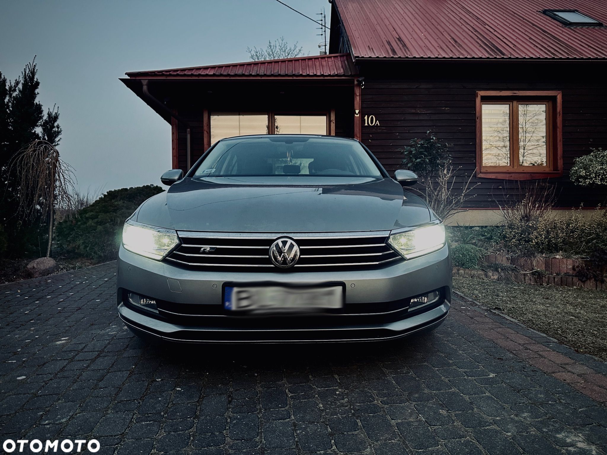 Volkswagen Passat - 1