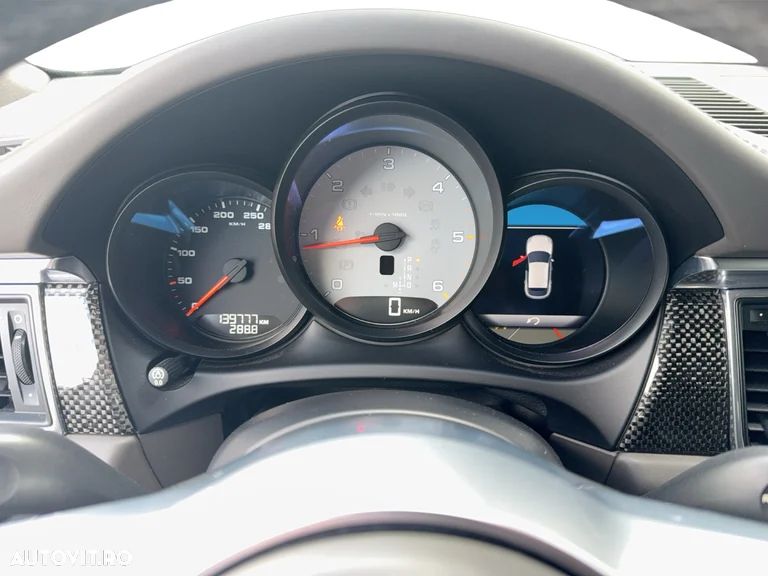 Porsche Macan 3.0 PDK S - 17