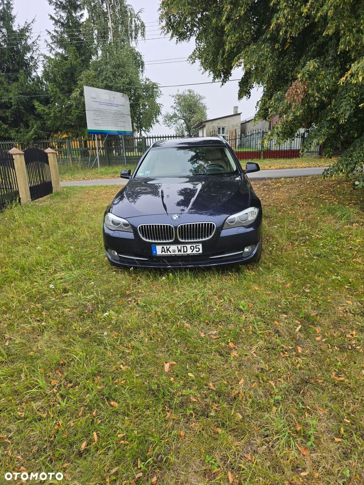 BMW Seria 5 525d Touring - 1