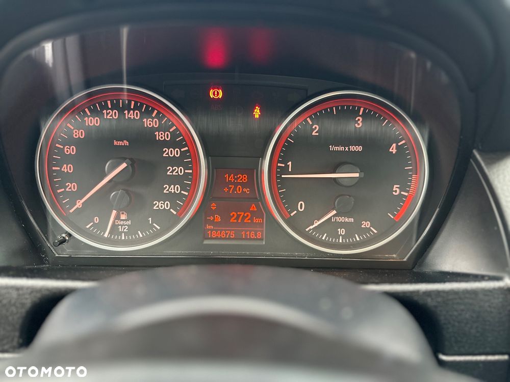 BMW X1 xDrive18d - 12