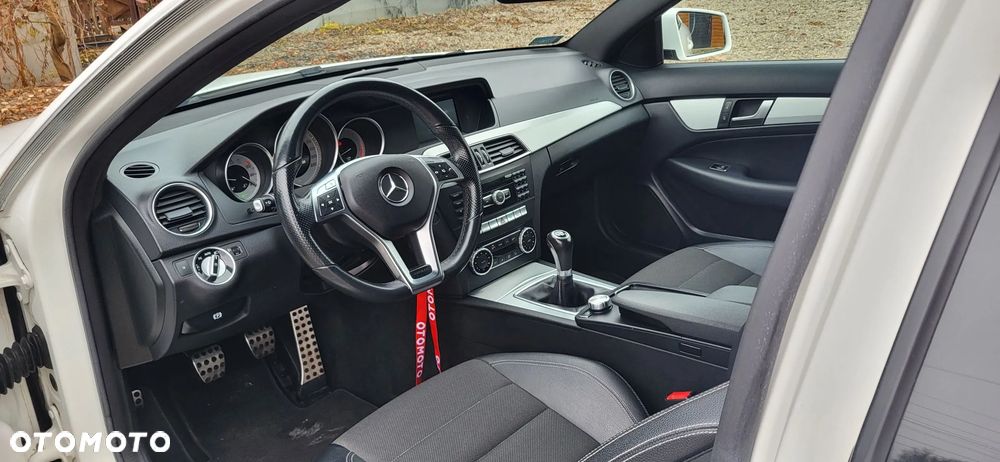 Mercedes-Benz Klasa C 180 (BlueEFFICIENCY) - 11