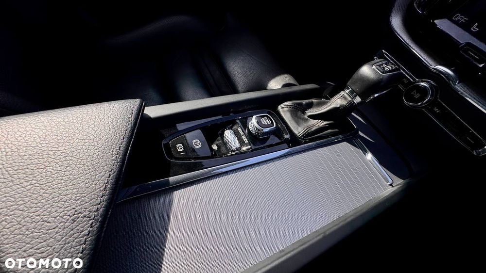 Volvo XC 60 D4 AWD Inscription - 20