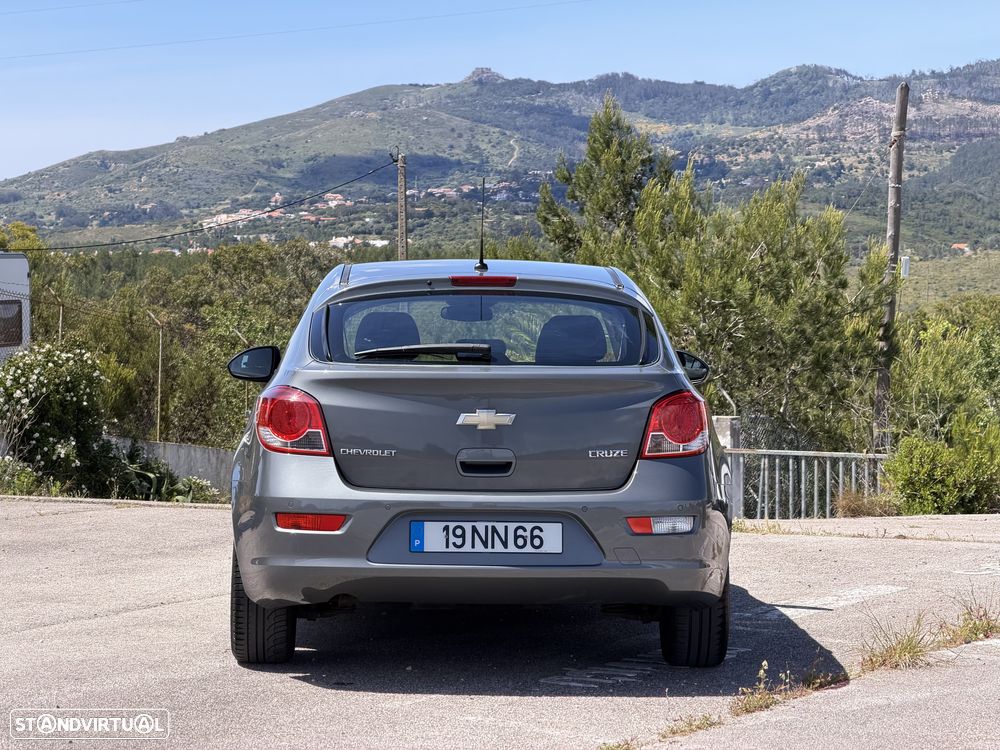 Chevrolet Cruze 1.6 LT - 20