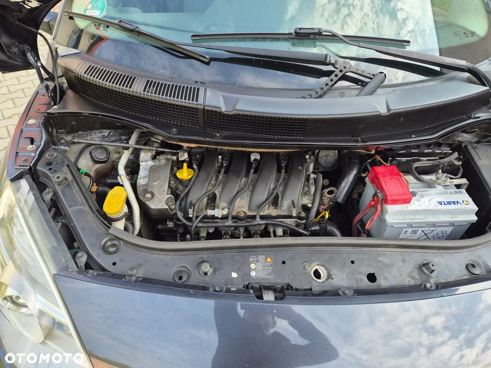 Renault Scenic 2.0 16V Expression - 25
