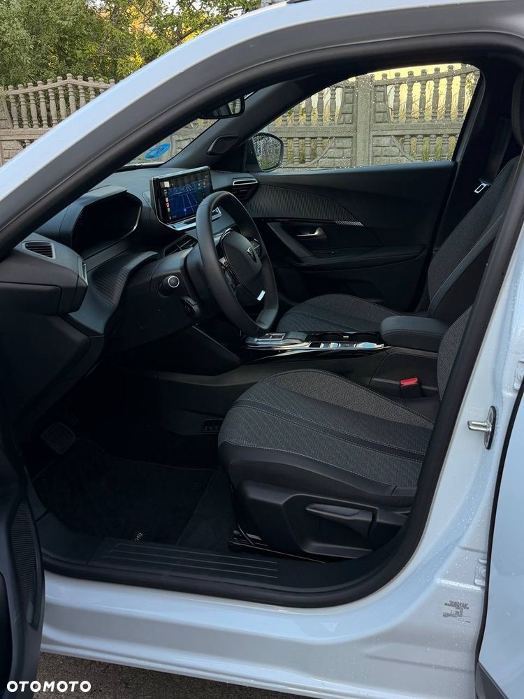 Peugeot 2008 54kWh Allure - 14
