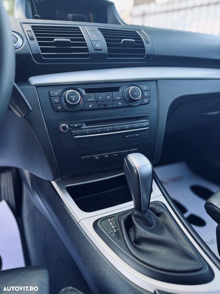 BMW Seria 1 123d DPF Aut. Edition Sport - 11