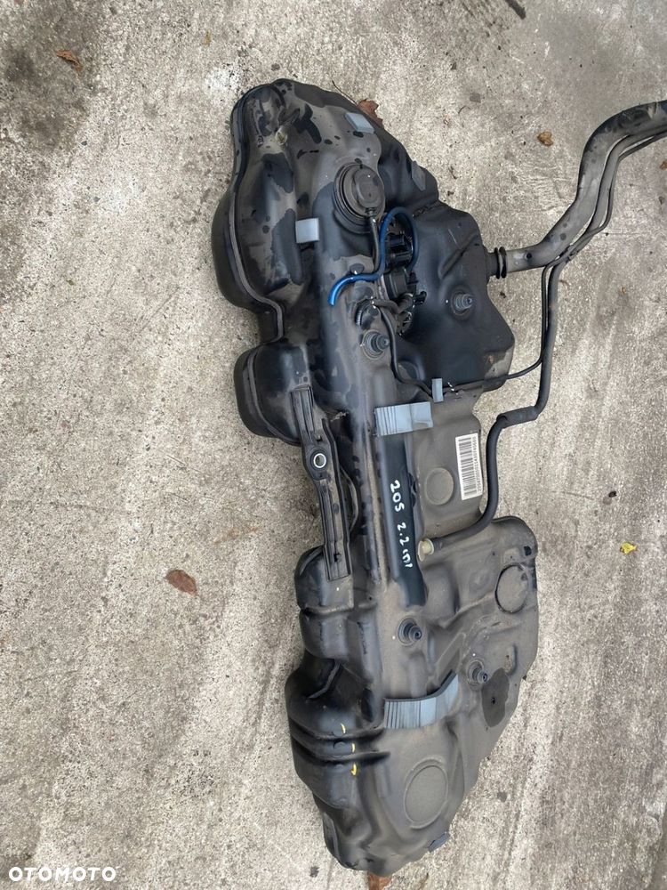 MERCEDES 205 kpl. zbiornik paliwa 220 cdi - 1