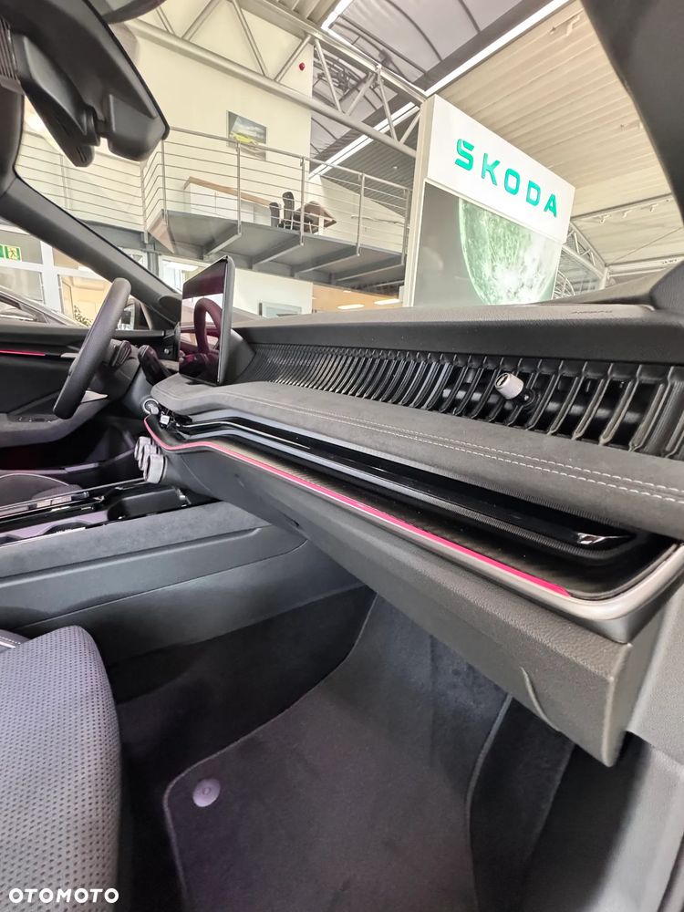 Skoda Superb 2.0 TSI Sportline DSG - 21