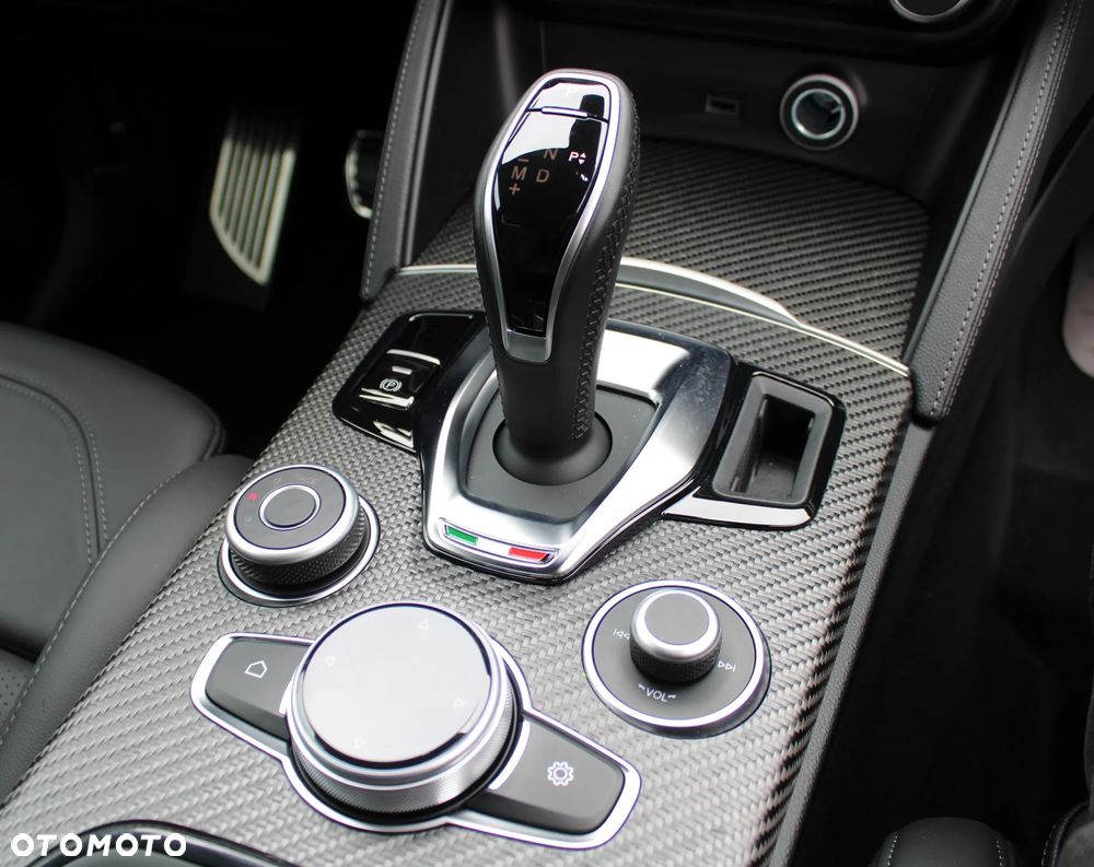 Alfa Romeo Stelvio 2.9 Bi Turbo V6 Quadrifoglio Q4 - 25