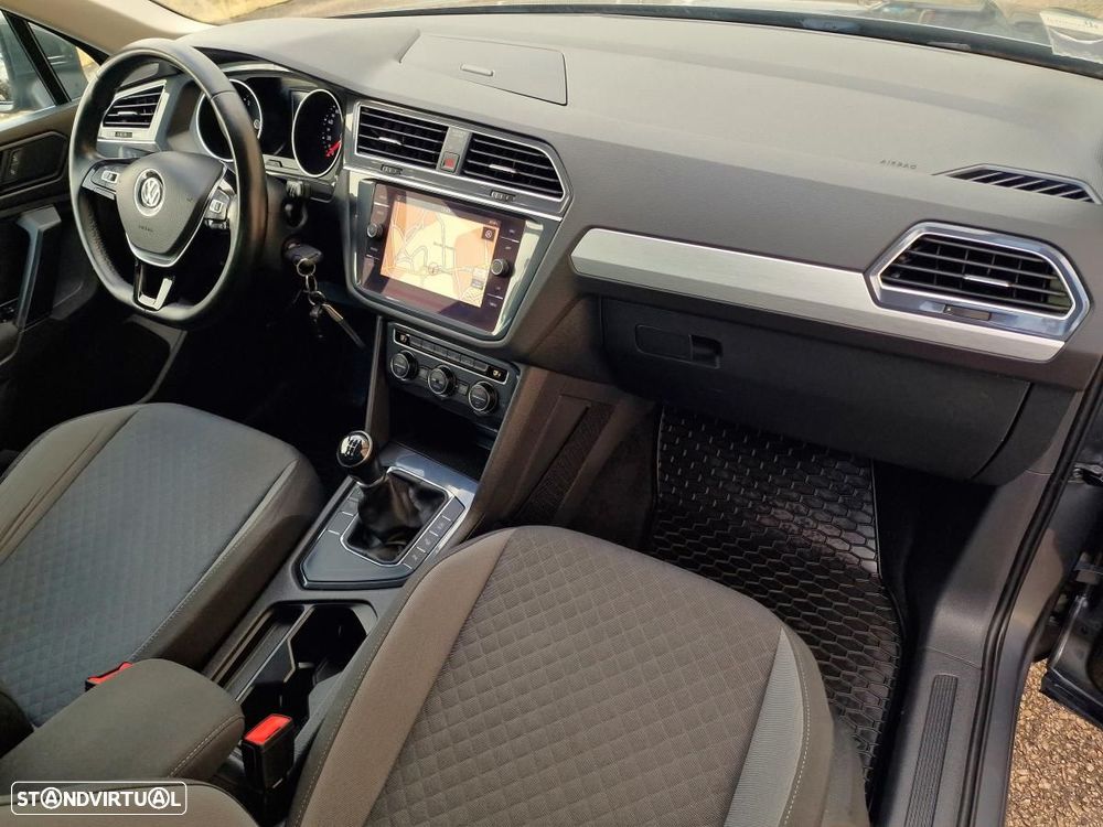 VW Tiguan 2.0 TDI Highline - 18