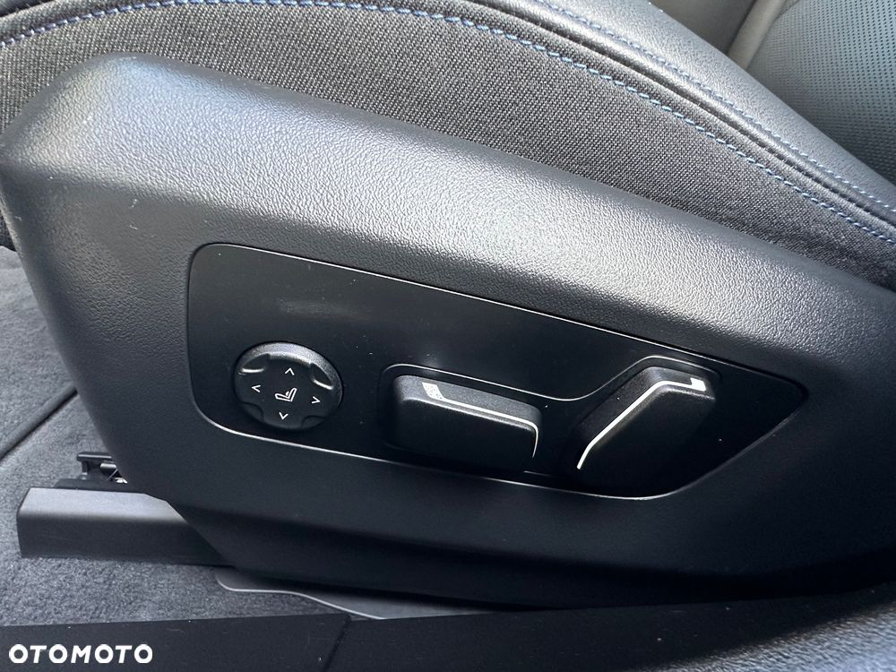 BMW Seria 5 540d xDrive mHEV M Sport Edition - 33