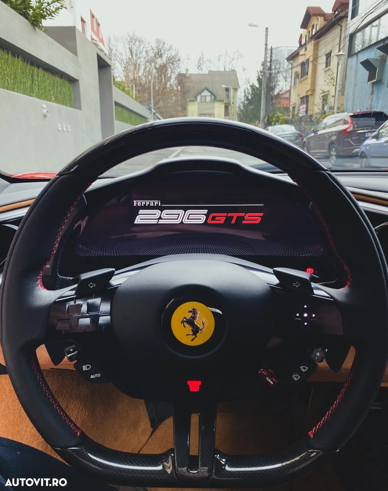 Ferrari 296 GTS - 12