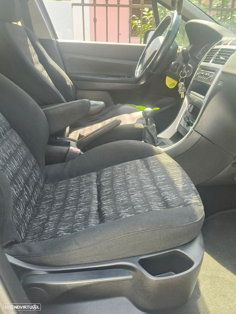 Peugeot 307 1.6 HDi Premium - 19