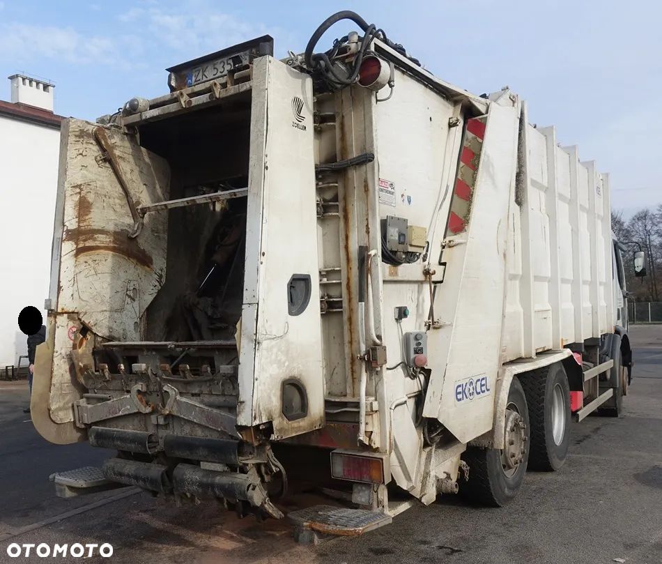 Renault PREMIUM 320 DCI - 4